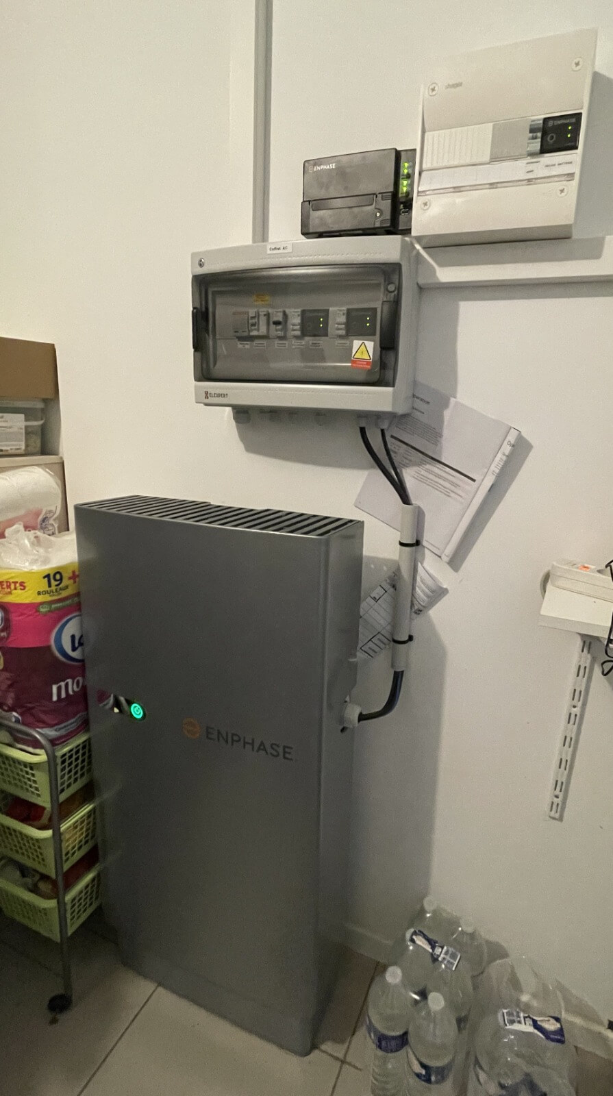 Pose de batterie de stockage avec coffret solaire électrique à Sautron